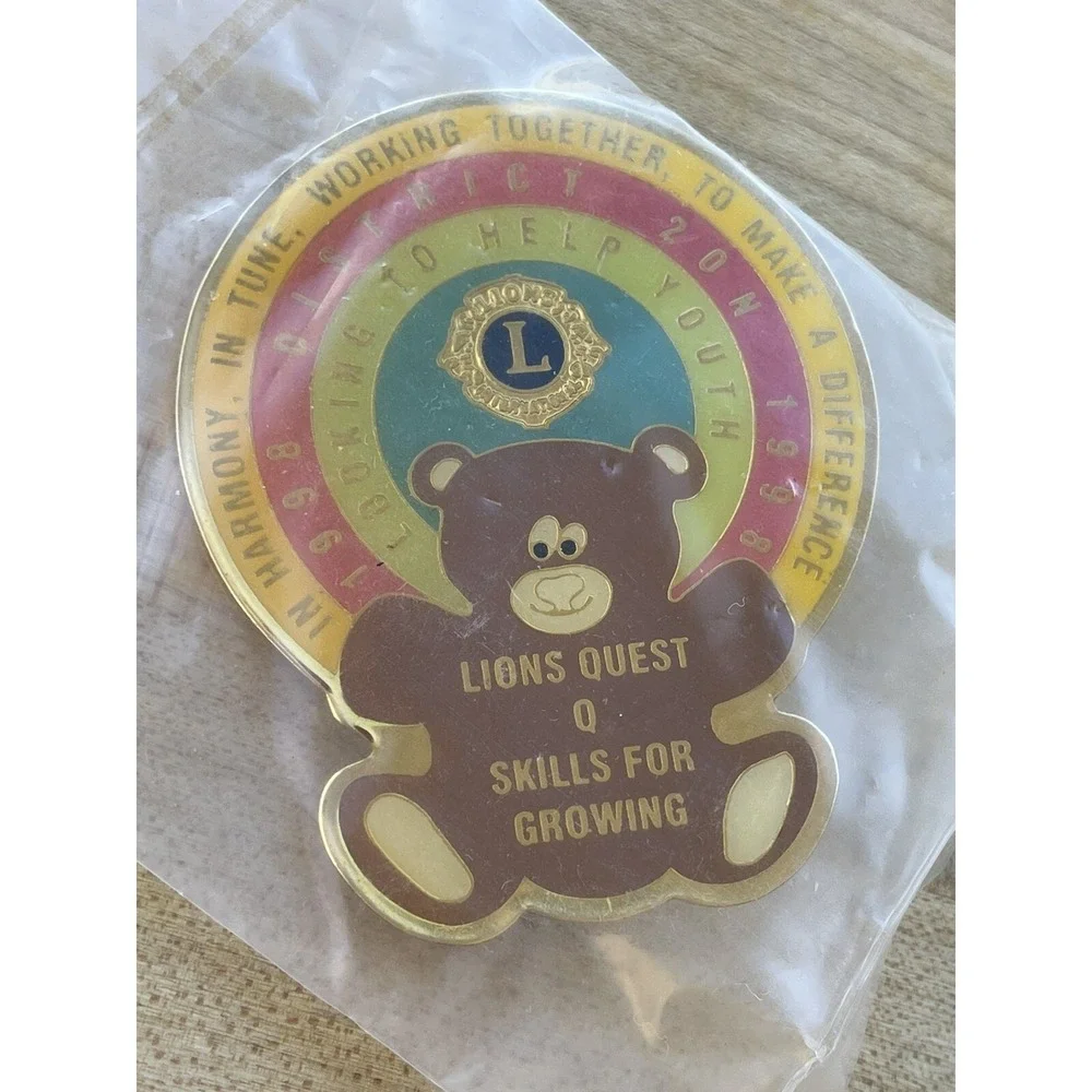 Lions Club Lapel Pin In Harmony In Tune Working Together To Make A Difference‎